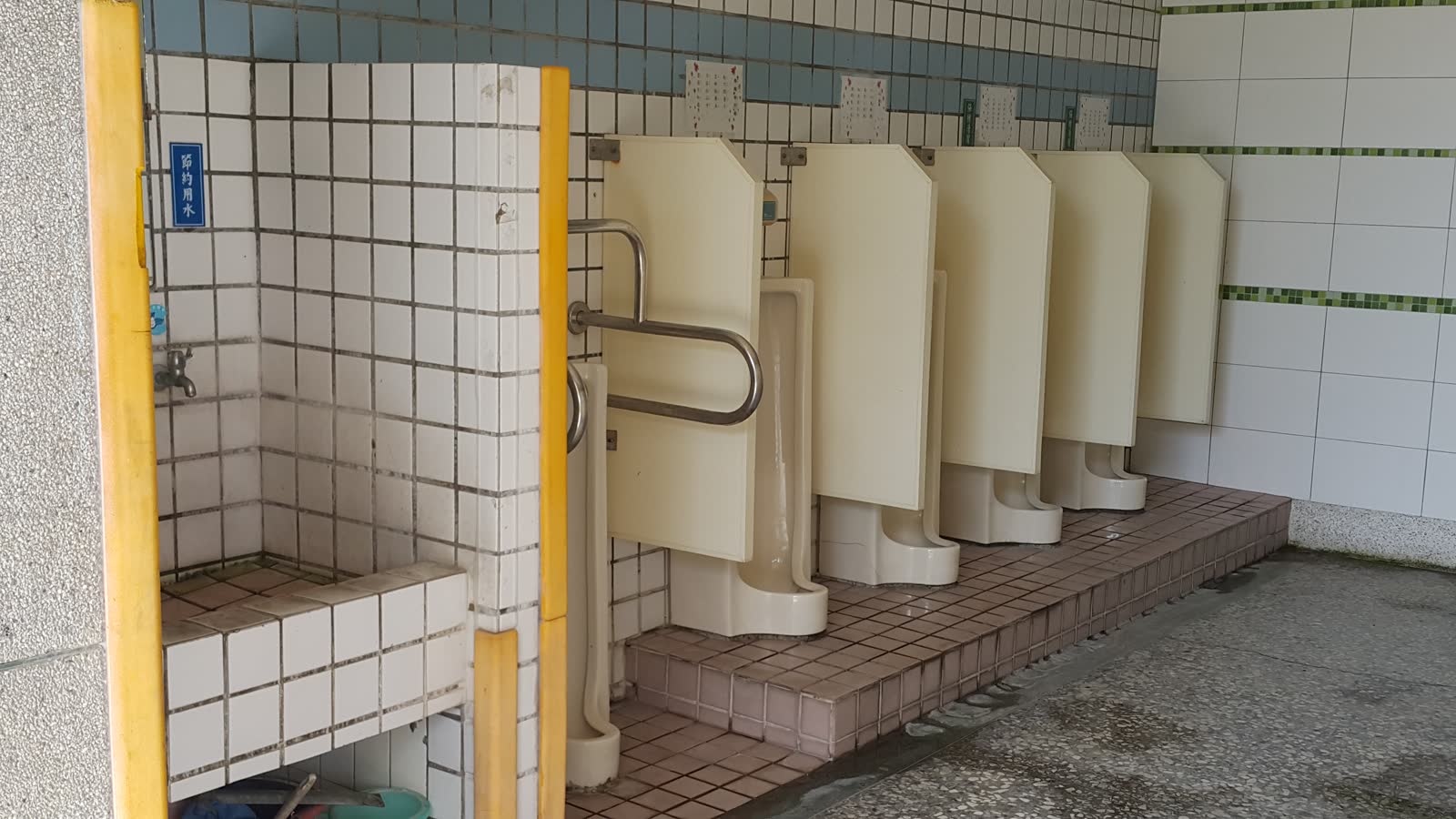 臺南市七股區龍山國民小學-臺南市七股區龍山國民小學105年度老舊廁所空間環境整建計畫-教學行政樓東側廁所整建工程 照片4