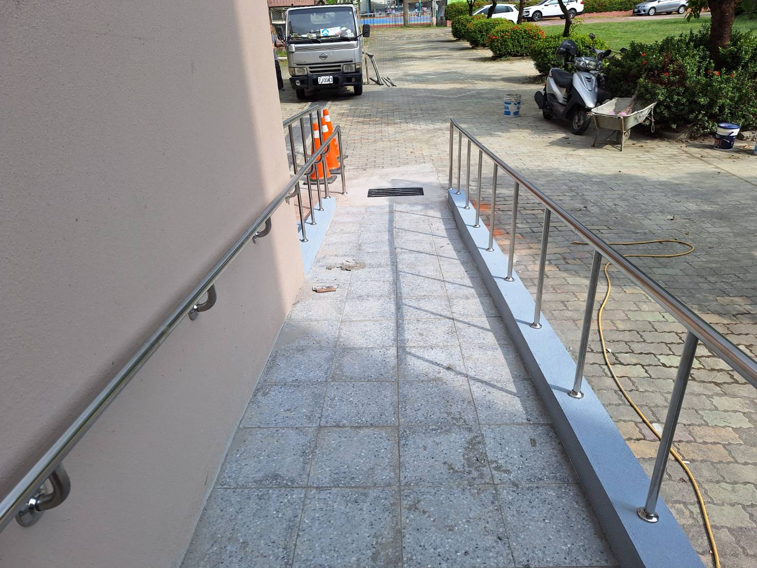 臺南市大灣國小菁英館增設無障礙電梯工程