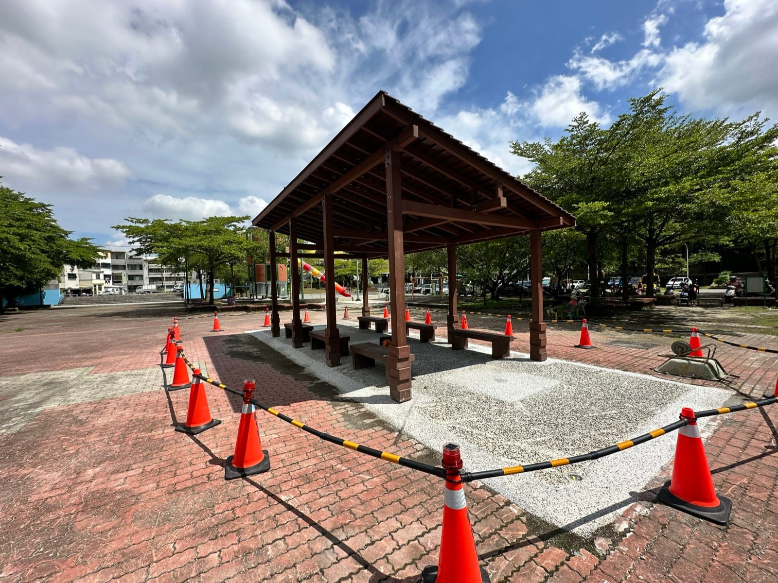 臺南市歸仁區歸仁運動公園增設遮陽網暨廣場鋪面改善工程